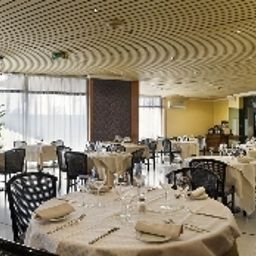Зал для завтрака UNA Hotel Lodi Fotos