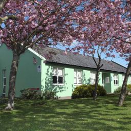 Фасад Corrib Village Fotos
