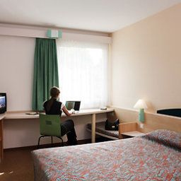 Zimmer ibis 3 Lacs Neuchatel Fotos
