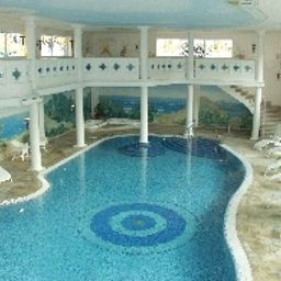 Pool Altes Gymnasium Fotos
