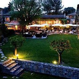 Vue extérieure de Mougins Fotos