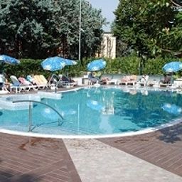 Piscina Bisesti Fotos