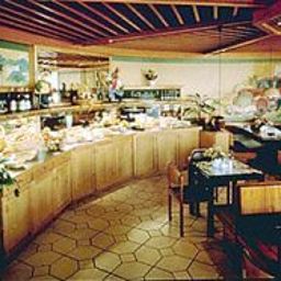 Sala śniadaniowa w restauracji AVUS an der Messe Fotos