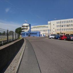  AVUS an der Messe Fotos