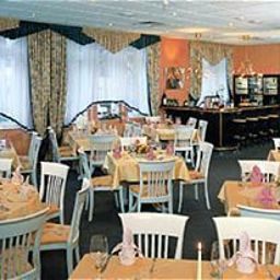 Sala colazione nel ristorante Schloßhotel Fotos