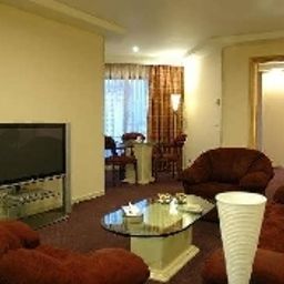Suite Parsian Evin Fotos