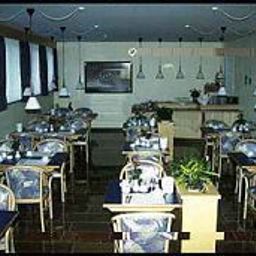 Sala de desayuno en el restaurante Aggertal Fotos