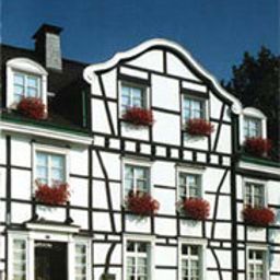 Exterior view Zur Post Fotos