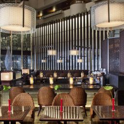 Bar Crowne Plaza BANGKOK LUMPINI PARK Fotos