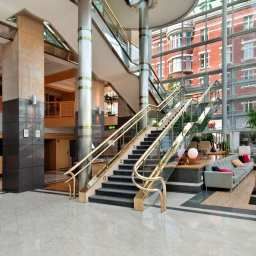 Холл Hilton Malmo City Fotos