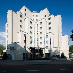 Vista esterna NH Berlin Treptow Fotos