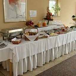 Buffet Ebner Garni Fotos