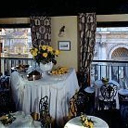 Salle du petit-déjeuner Fontana Fotos