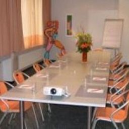 Conference room des Arts Fotos