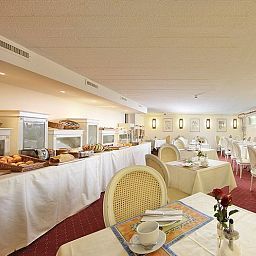 Breakfast room within restaurant des Horlogers Fotos