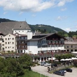 Außenansicht Alpenhotel Fotos