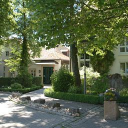 Exterior view Der Krug Gasthof Fotos