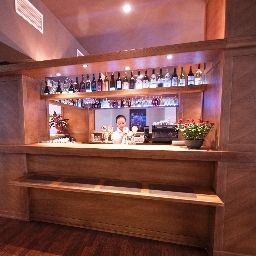 Bar Metropolis Fotos