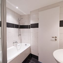 Bathroom Mark Apart Fotos