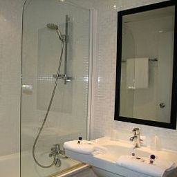 Badezimmer Kyriad Paris La Defense Courbevoie Fotos