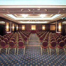 Hall Conrad Cairo Fotos