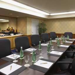 Conference room Doubletree Guest Suites® Santa Monica Fotos