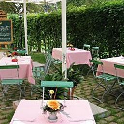 Jardin Zum Grünen Turm Fotos