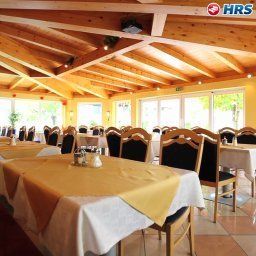 Frühstücksraum im Restaurant Victoria Fotos