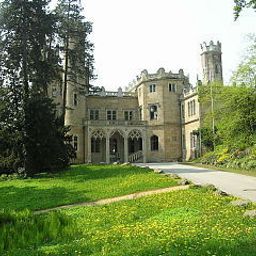 Фасад Schloss Eckberg Fotos