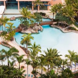 Piscina Crown Towers Resort Fotos