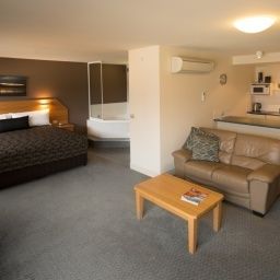 Wellnessbereich The Old Woolstore Apartment Hotel Fotos