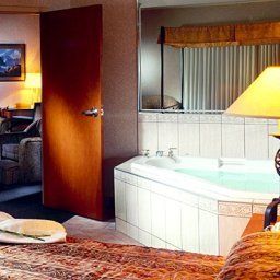 Chambre Four Points by Sheraton Hotel & Suites Calgary West Fotos