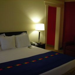 Room Radisson Hotel & Suites Dallas-Love Field Fotos