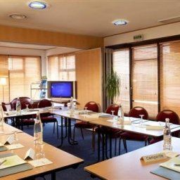 Conference room CAMPANILE PLAISIR Fotos