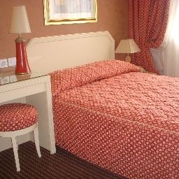 Номер Charlemagne Best Western Fotos