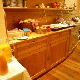 Breakfast room Riedstadt Garni Fotos