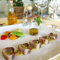 Restaurant Hostellerie Berard & Spa Chateaux et Hotels Collection Fotos