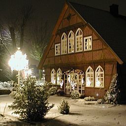 Фасад Stelinger Hof Hotel Münkel Fotos