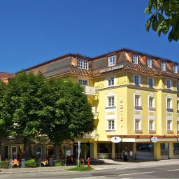 Vista exterior Schlosskrone Fotos