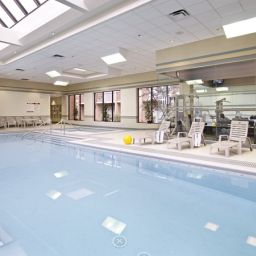 Pool Radisson Hotel Calgary Airport Fotos
