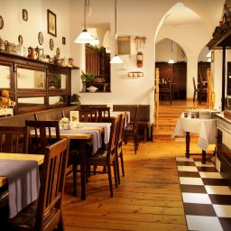 Salle du petit-déjeuner située dans le restaurant Altberlin Fotos