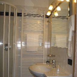 Salle de bains Cardano Hotel Malpensa Fotos