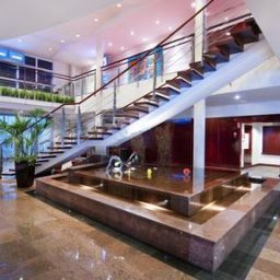 Hall Holiday Inn HELSINKI-EXHIB & CONV CTR Fotos
