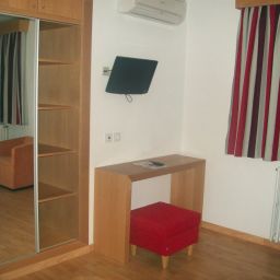  Colón Fotos