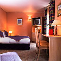 Room Le Dauphin Paris La Defense Fotos