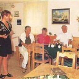 Salle du petit-déjeuner située dans le restaurant Sonneneck Fotos