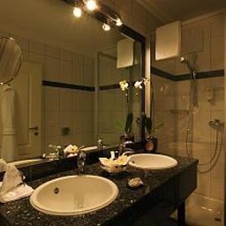 Salle de bains Turmhotel Victoria Fotos