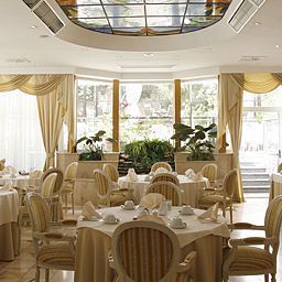 Sala colazione nel ristorante Mozart Fotos
