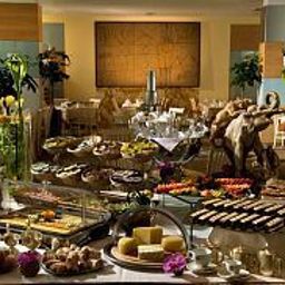 Buffet Slon Best Western Premier Fotos