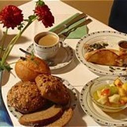 Buffet Avenon am Steinberg Garni Fotos